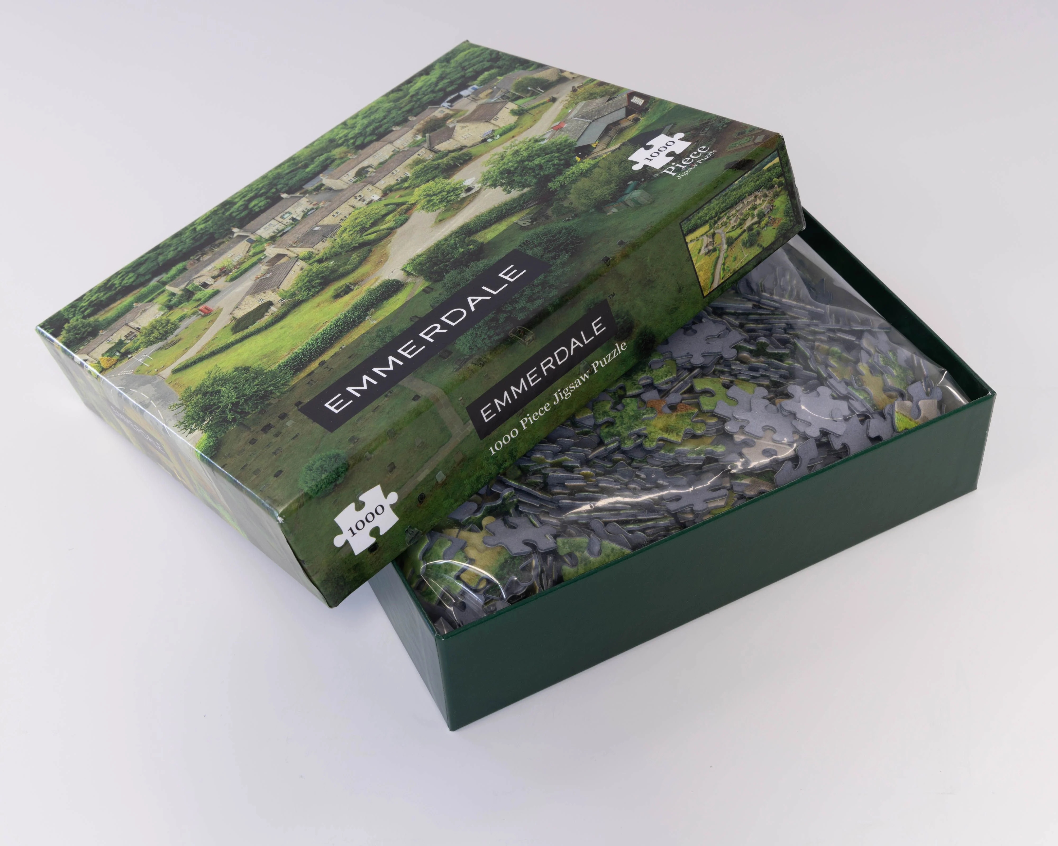 Emmerdale 1000 Piece Jigsaw - Image 3